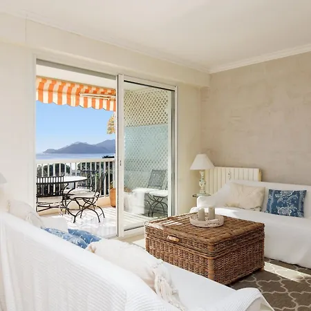 Immogroom - Spacious Bright T3 - Sea View -terrace Cannes