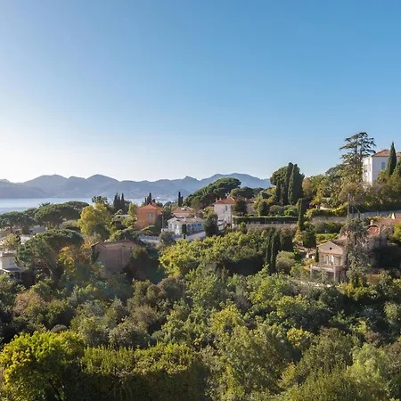 Immogroom - Spacious Bright T3 - Sea View -terrace Cannes